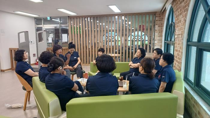 여성 이동 노동자 회의 장면4